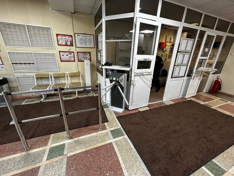 Турникет трипод