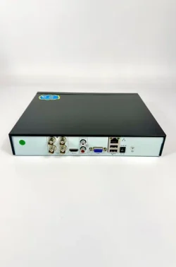 видеорегистратор "XM-LY8104HA-5MN" задний план